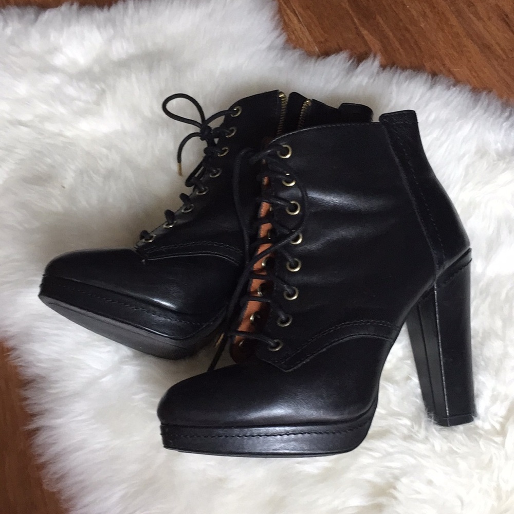 BLACK ANKLE BOOTS